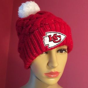 Women’s knit ‘47 Kansas City Chiefs hat.